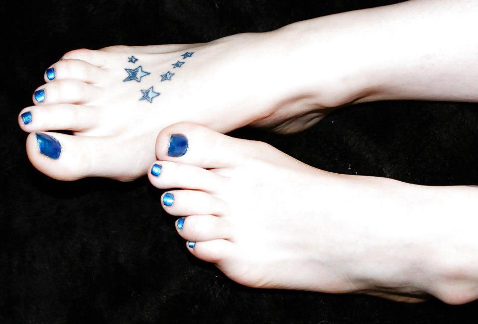 Friends Teen Feet #11815840