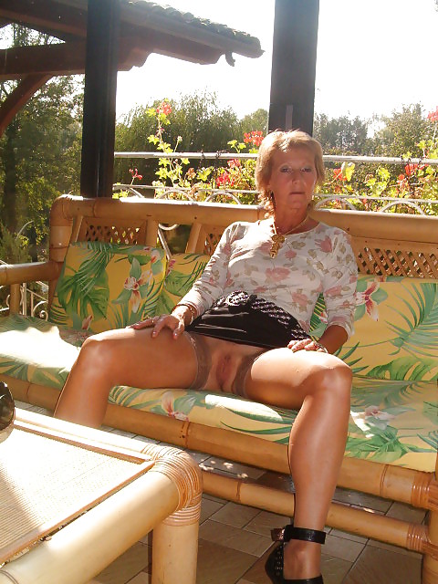 Mature wife from Lille exposed by cuckold hubby #3687557