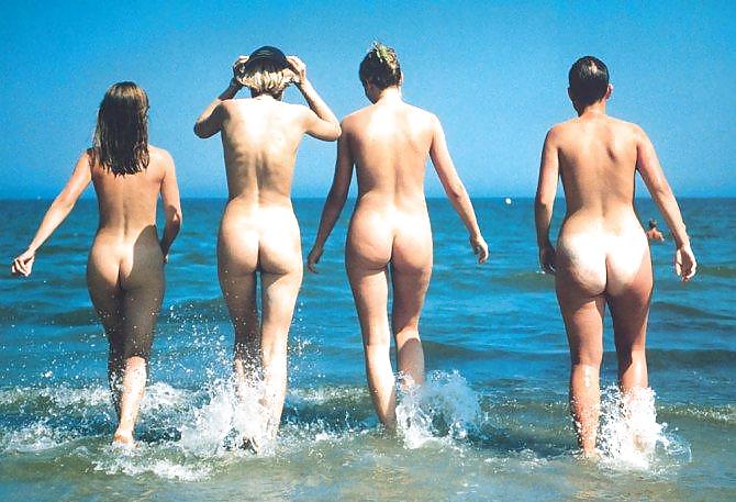 裸のビーチの楽しみ
 #3147166