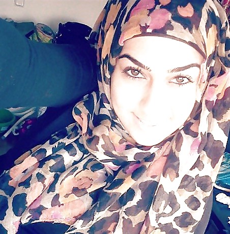 Turbanli hijab árabe, turco, asiático desnudo - no desnudo 03
 #15571757