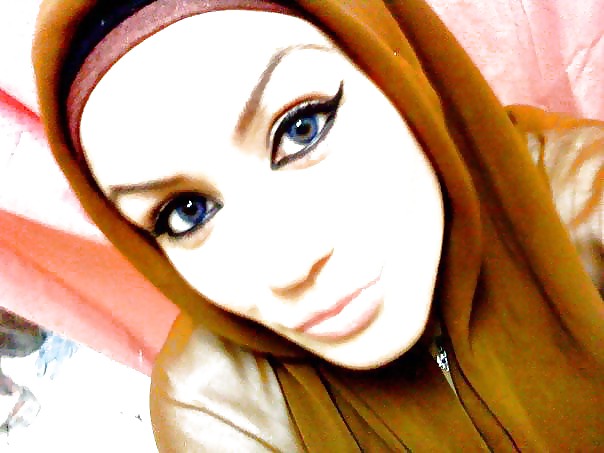 Turbanli hijab arabo, turco, asiatico nudo - non nudo 03
 #15571866