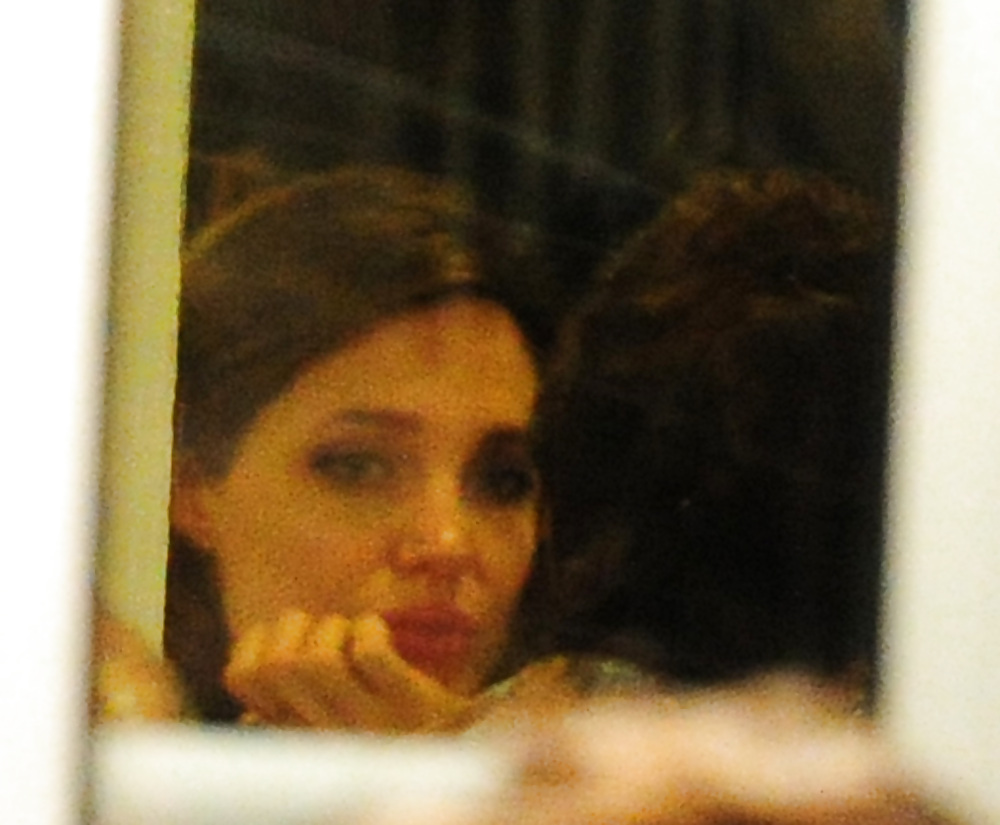 Angelina Jolie dining Tetou restaurant France #3826211