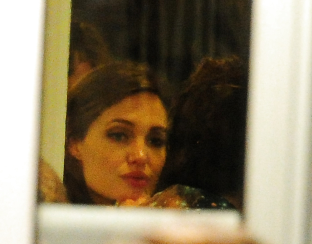 Angelina Jolie dining Tetou restaurant France #3826219