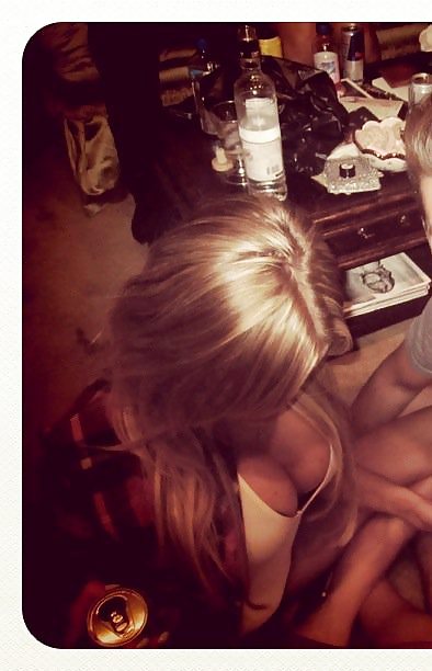 Paulina gretzky
 #10453418