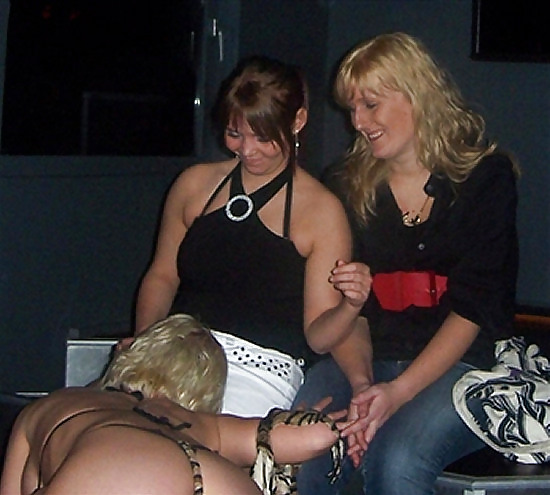 Lapdance lesbiche
 #2705991