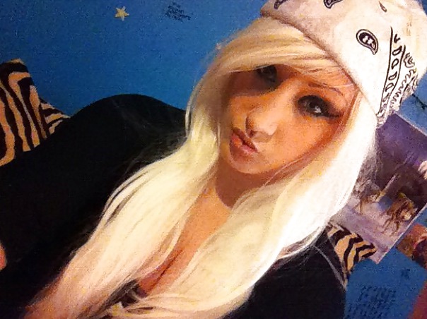 Facebook Emo Gothic Scene Girl Selfies Part 2 #20174408