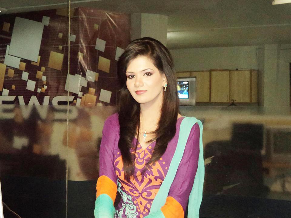 Yummy muslim news readers 2
 #20084564