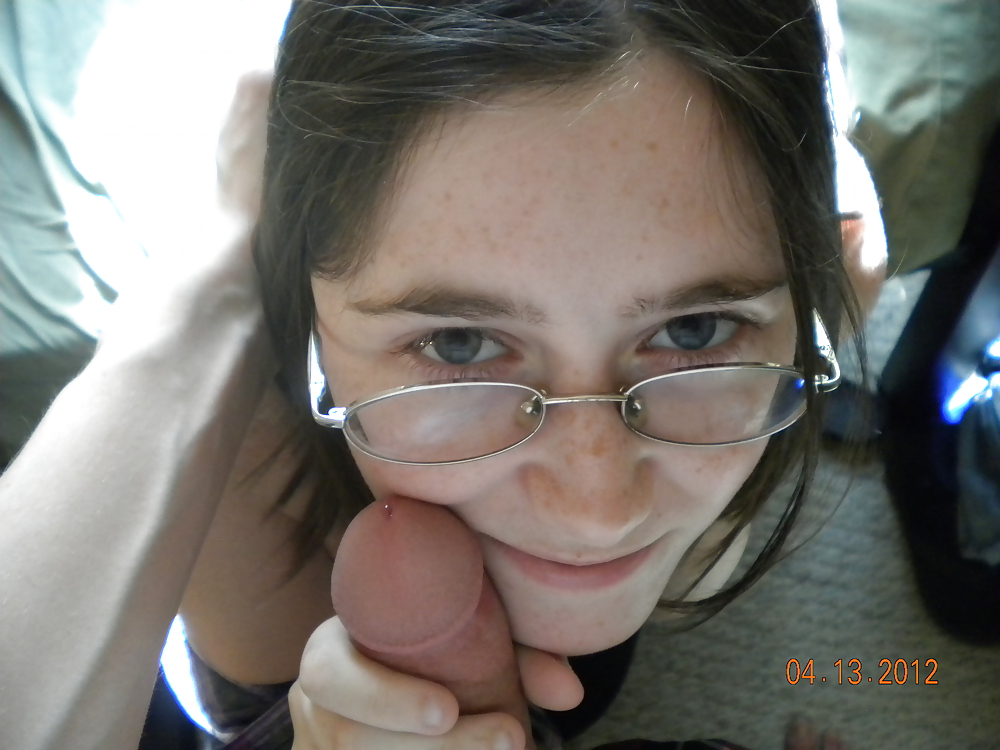 Ma Petite Amie, Ashlee. Mignon Avec Des Lunettes, Et Gros Seins! #8303760