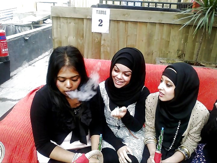 Hijab girls getting high! #5841145