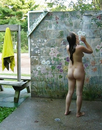 Chicas de la ducha. no voyeur.
 #21427786