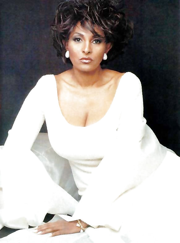 Pam Grier Ultimate Nude Collection #6319976
