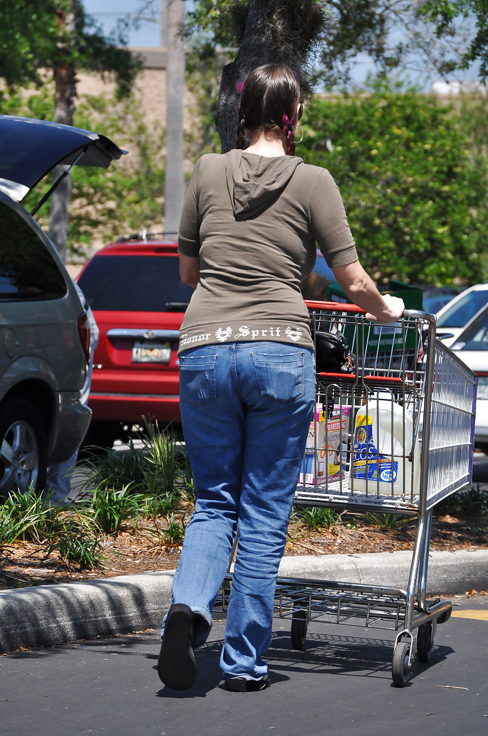 Jeans ajustados en público
 #4268053