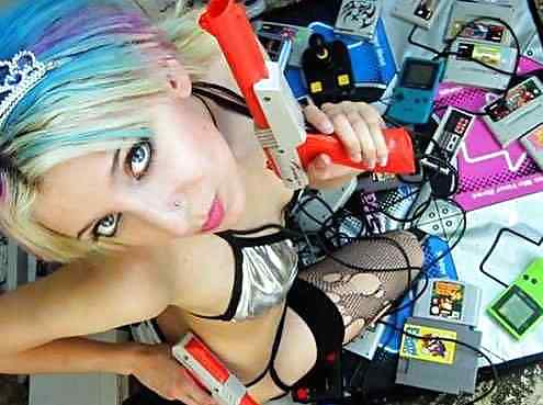 Ladies & Video games #9957220