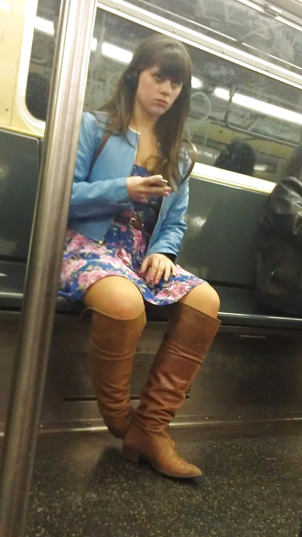 Katy perry ニューヨークの地下鉄
 #9141736