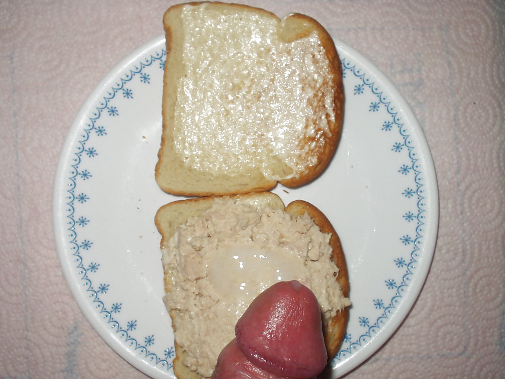 Cum on tuna sandwich