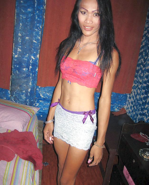 Putain Ladyboy Thai Maigre #9088473