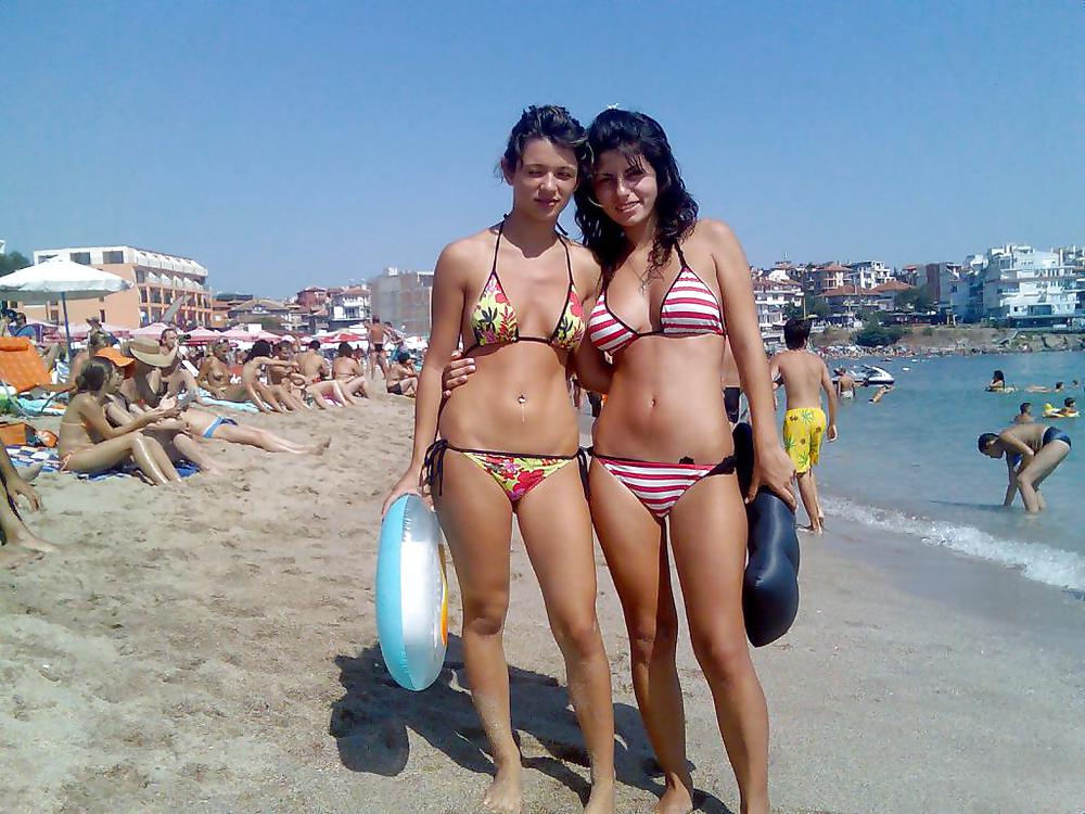 Ragazze bulgare della spiaggia del mare nero - xi
 #14999725