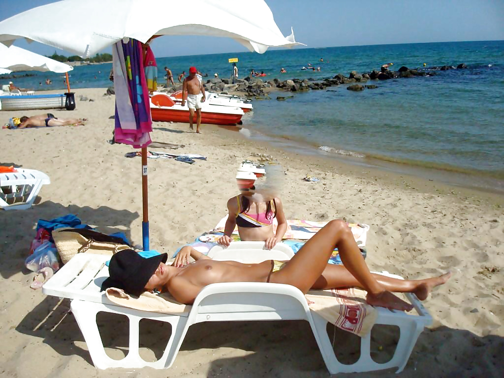 Chicas de playa búlgaras del mar negro - xi
 #14999862