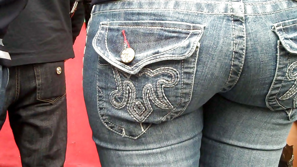 Culos y traseros en jeans ajustados
 #3178926