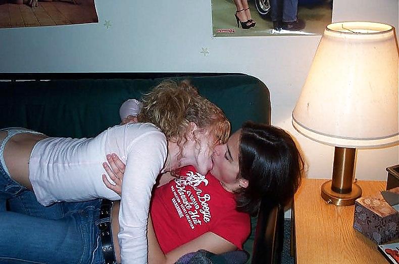 Queens in Jeans LVXV - a few lesbians #16248442