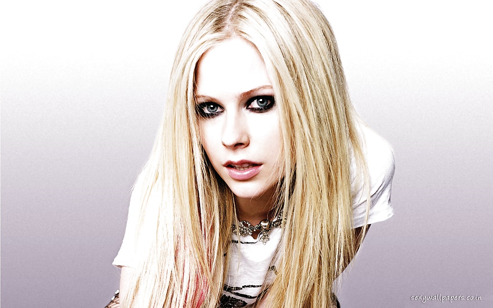 Celeb cum targets : avril lavigne
 #15220424