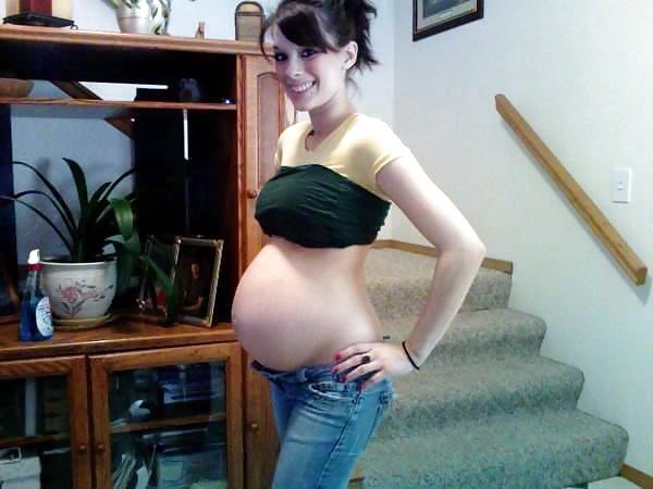 Schwangeren Mädchen ... Von Gonget #10386923