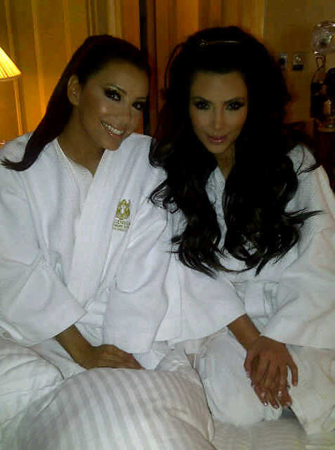 Kim Kardashian 2011 Twit Pics #4627836