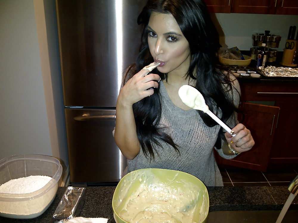 Kim kardashian 2011 twit pics
 #4627995