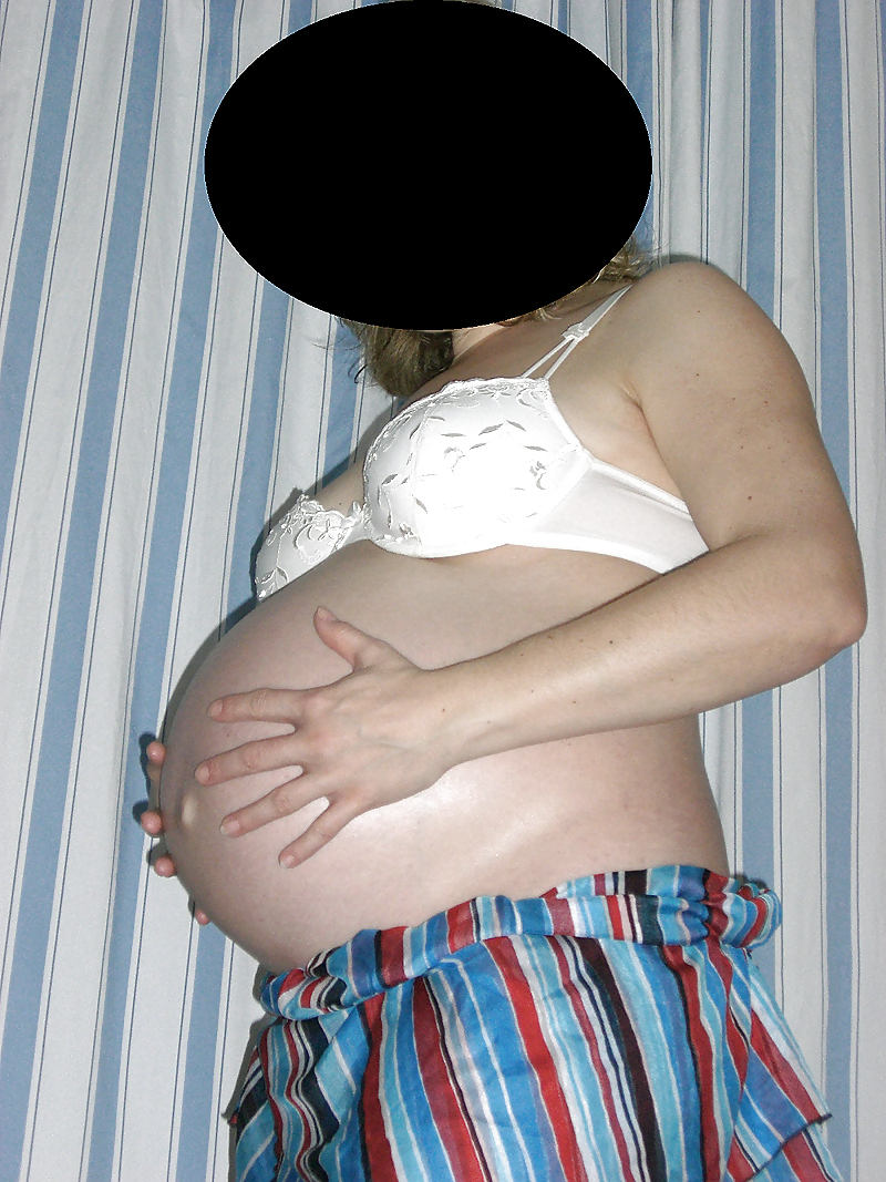 Mi vecina embarazada vientre
 #9267657