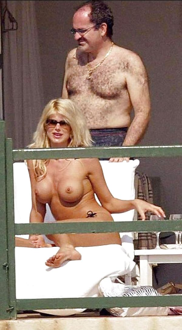 Gorgeous topless Celebrities #19395697