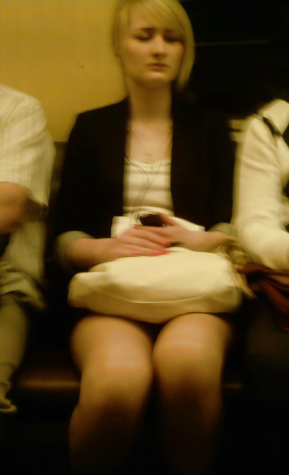 Bellezas del metro
 #10190357