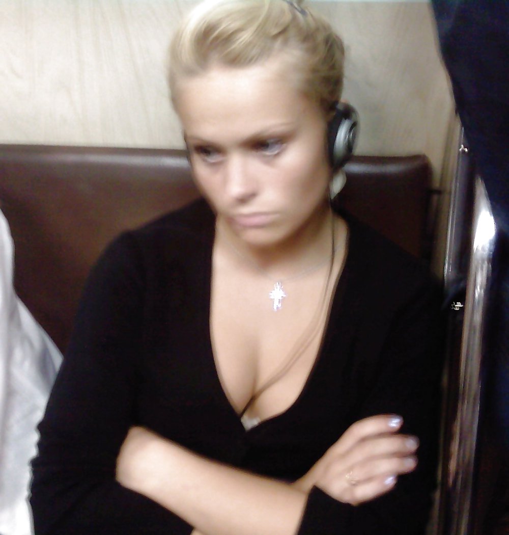 Bellezas del metro
 #10190775