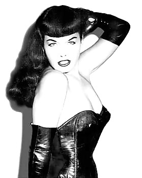 Bettie Page 1! #9594043