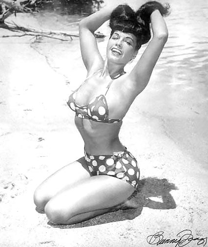 Bettie Page 1! #9594090