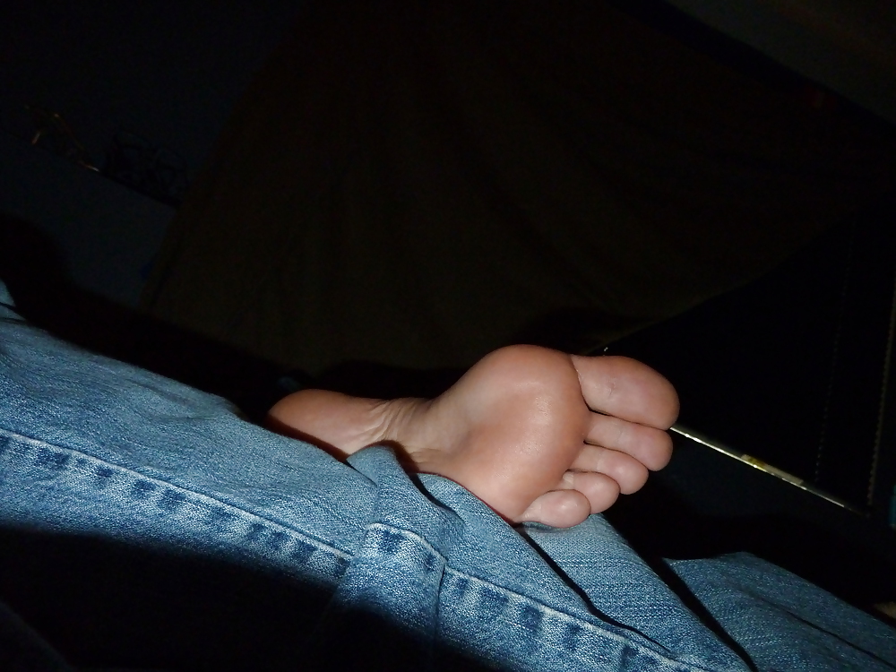 PRETTY FEET #9330357