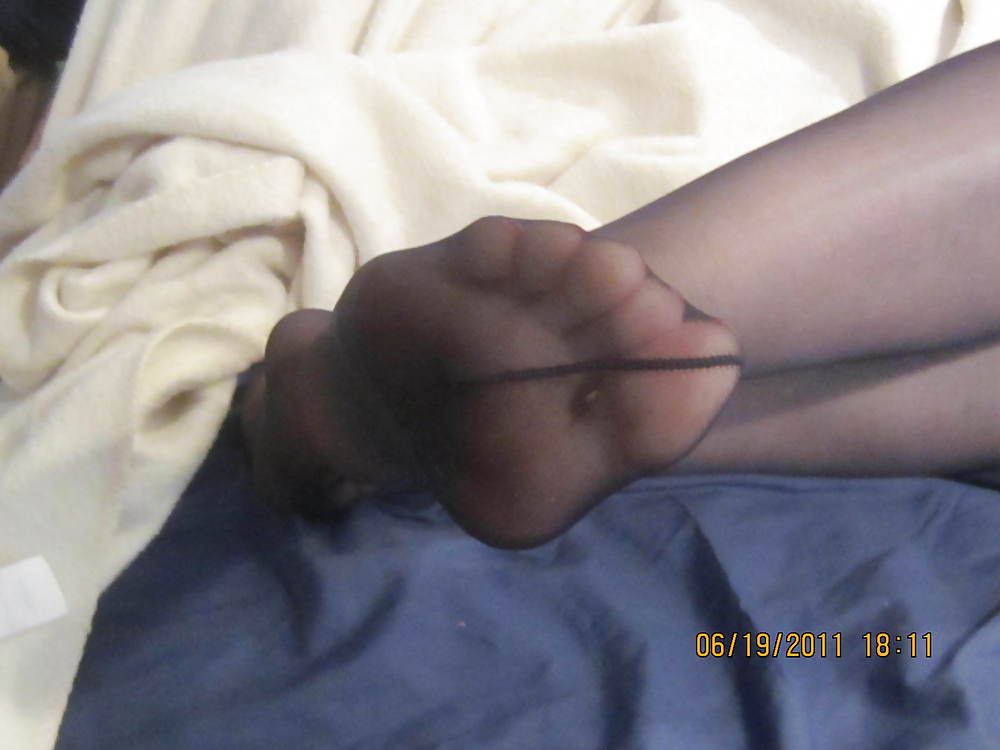 Smutty Pantyhose Feet