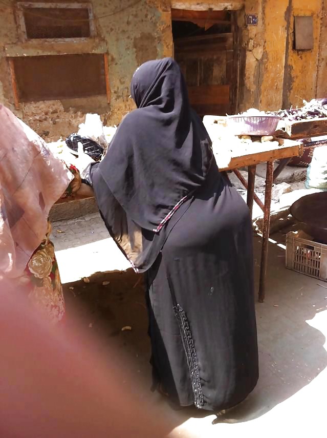 ヒジャブを被った熱いアラブ人女性 
 #22534929