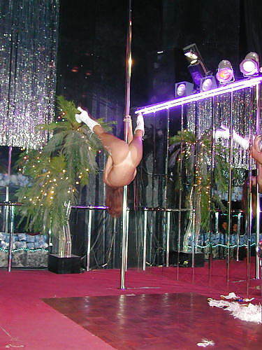 Nichole Nk Performance Ausstellung 2 #20525777