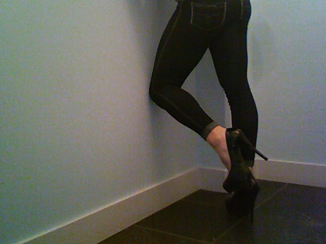 More jeans legging!!! showing my nice round bubble ass!! #14753185