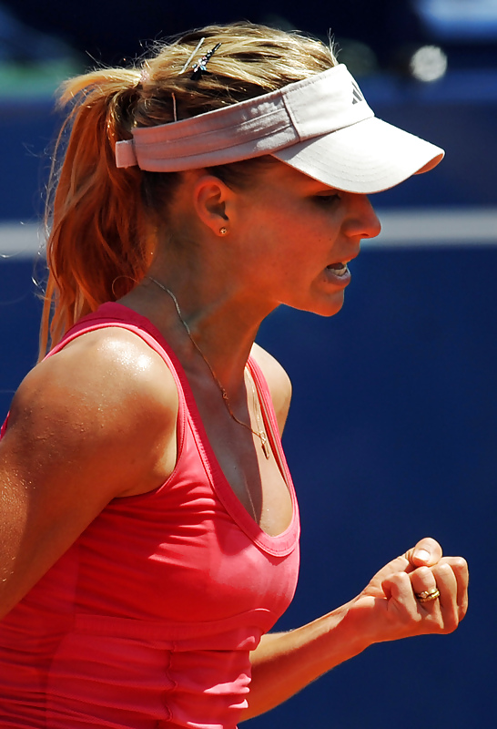 Maria Kirilenko On Court #4142991