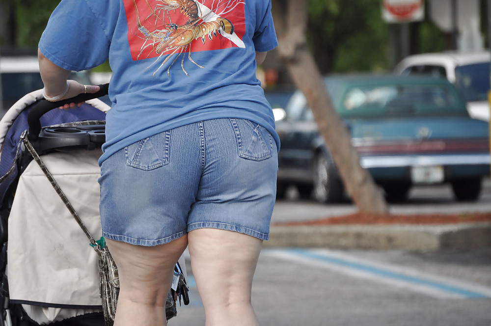 Gordas en jeans - miradas públicas
 #4314932