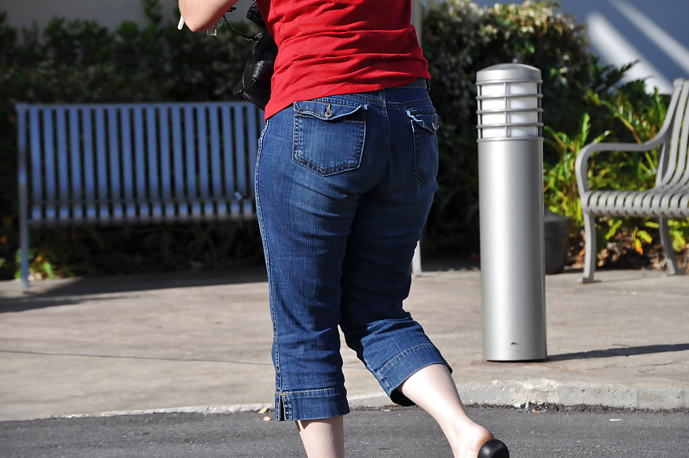 Fat bootys in jeans - Public Peeping #4315020