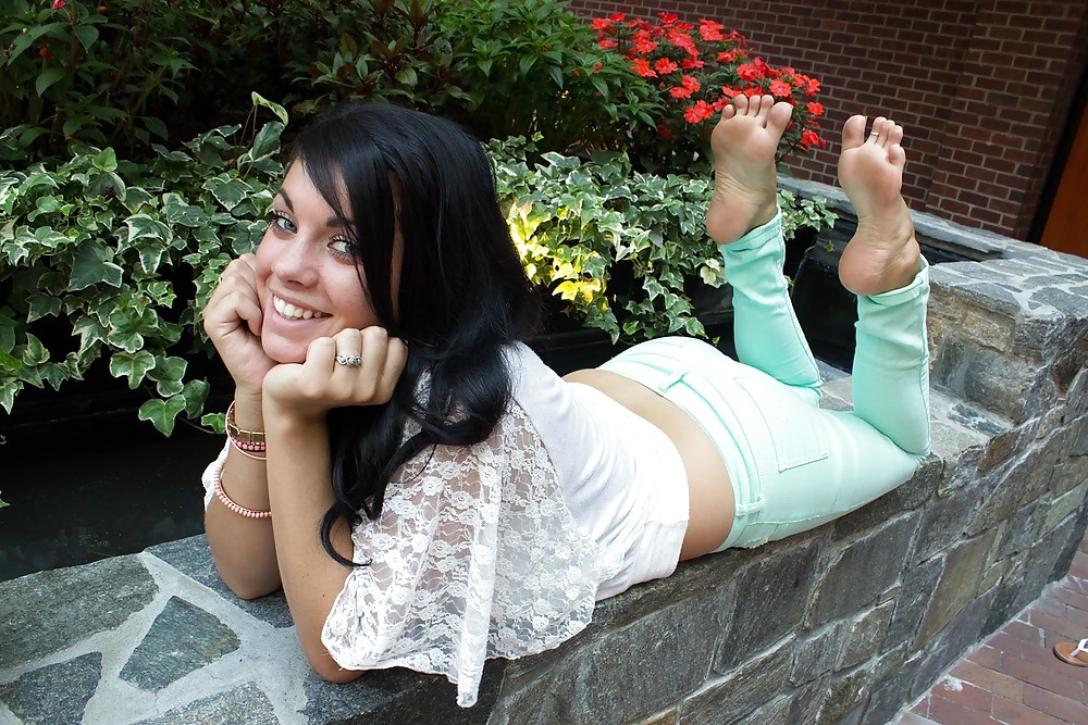 Sole Pose #22676604
