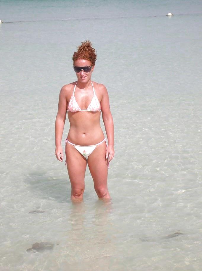 Hotlegs-sexy redhead milf #4300399