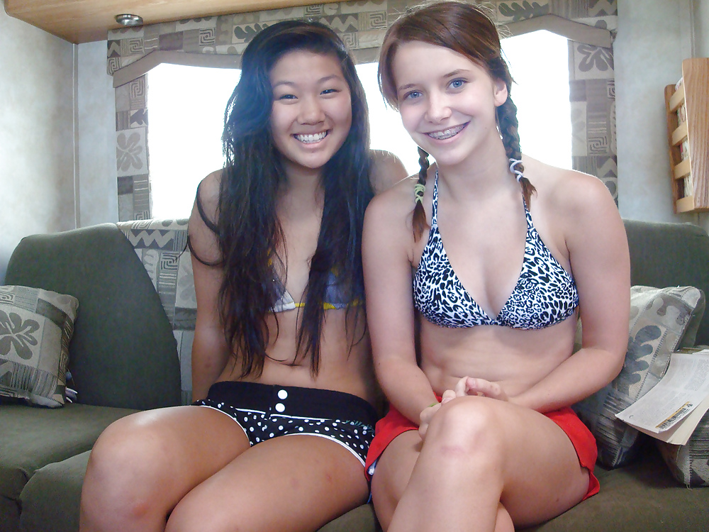 Girls #4429424