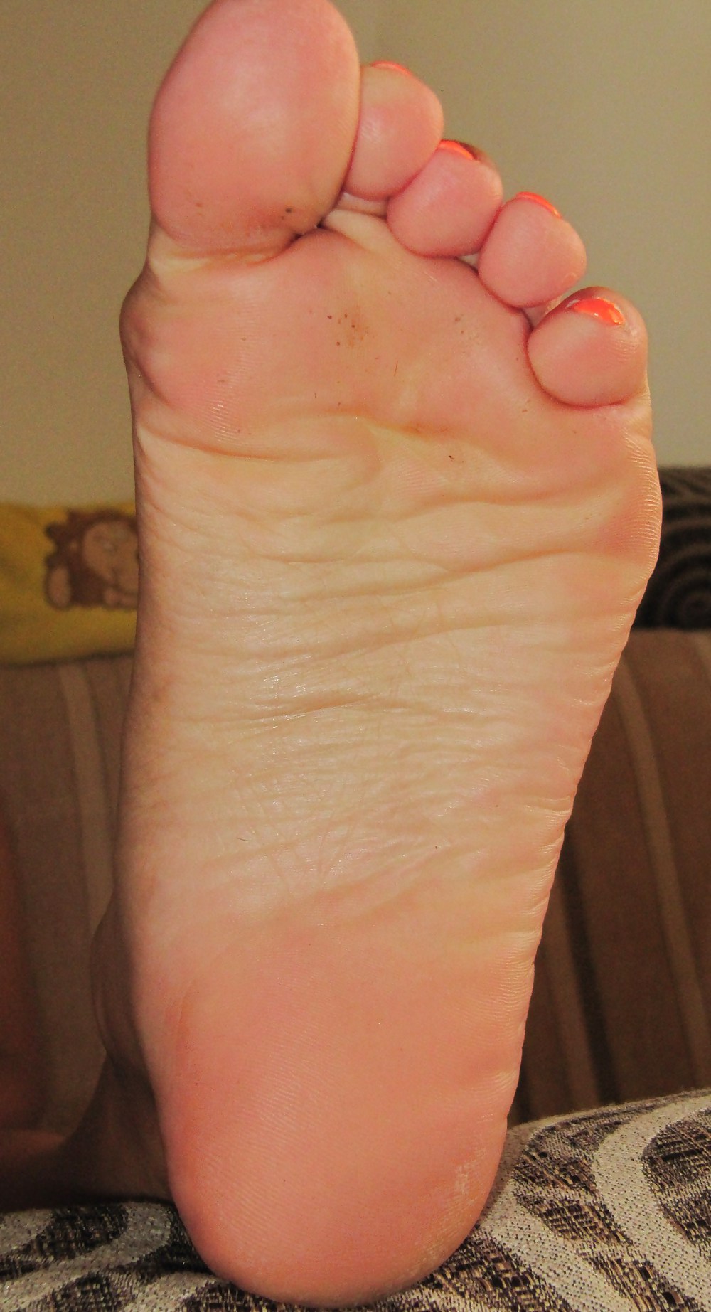 Sexy toes and soles waiting for cum