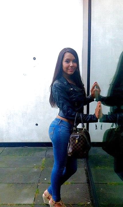 Joven 2 
 #12961634