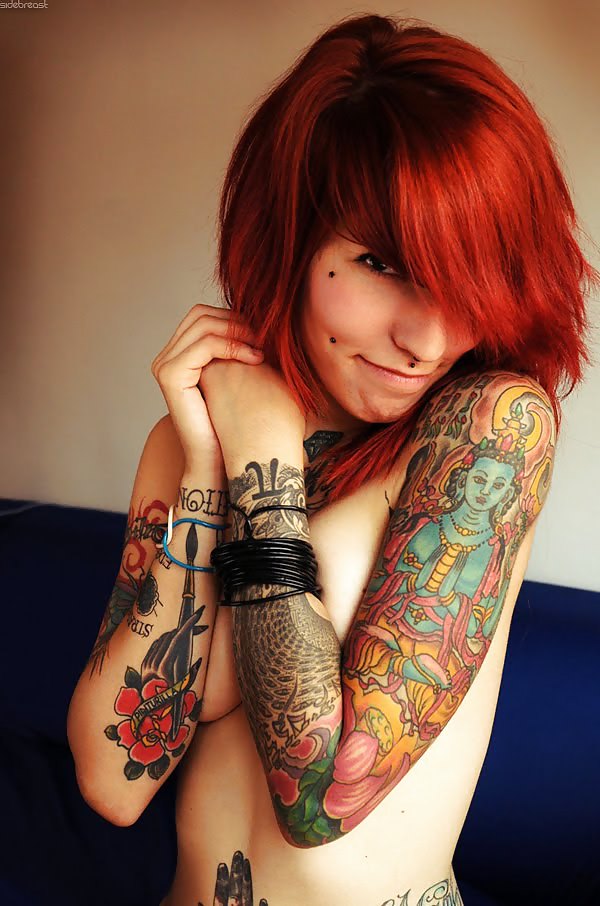 Chicas con tatuajes
 #8455212