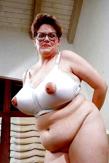 Big bras on mature women 4 #15941843