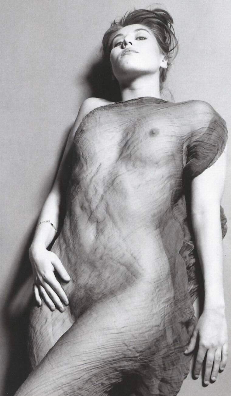 Mathilde seigner nue #15775077